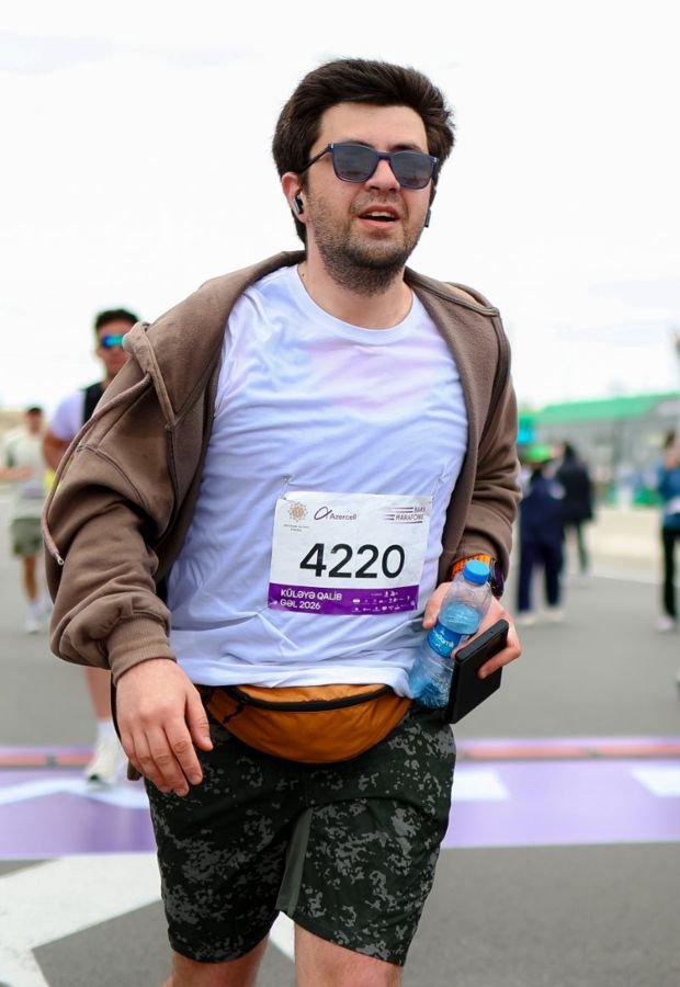 Mustafa Namazlı Bakı Marafonunda finiş xəttinə yaxınlaşır